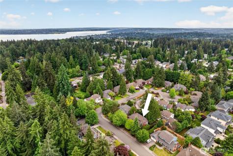 12610 NE 68th Place Kirkland WA 98033