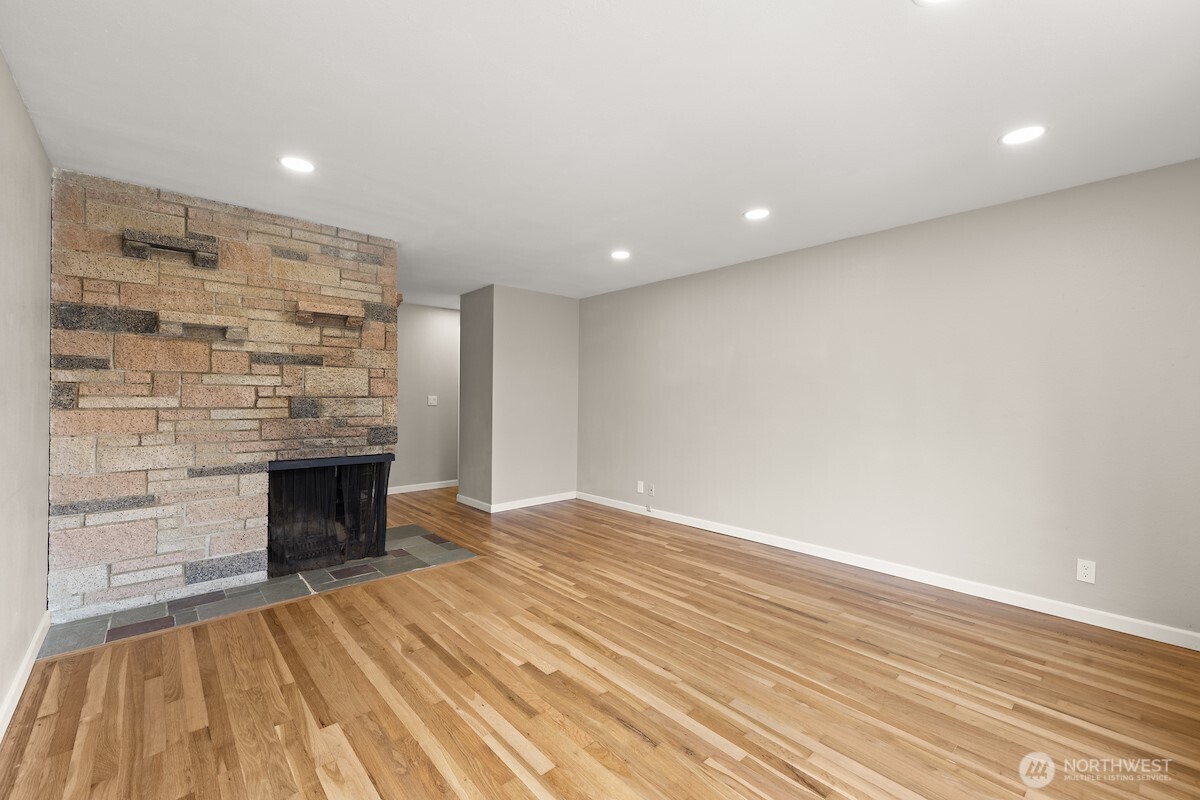 604 N 201st Street Shoreline WA 98133