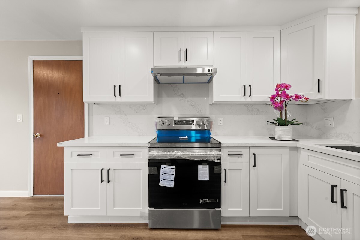 604 N 201st Street Shoreline WA 98133