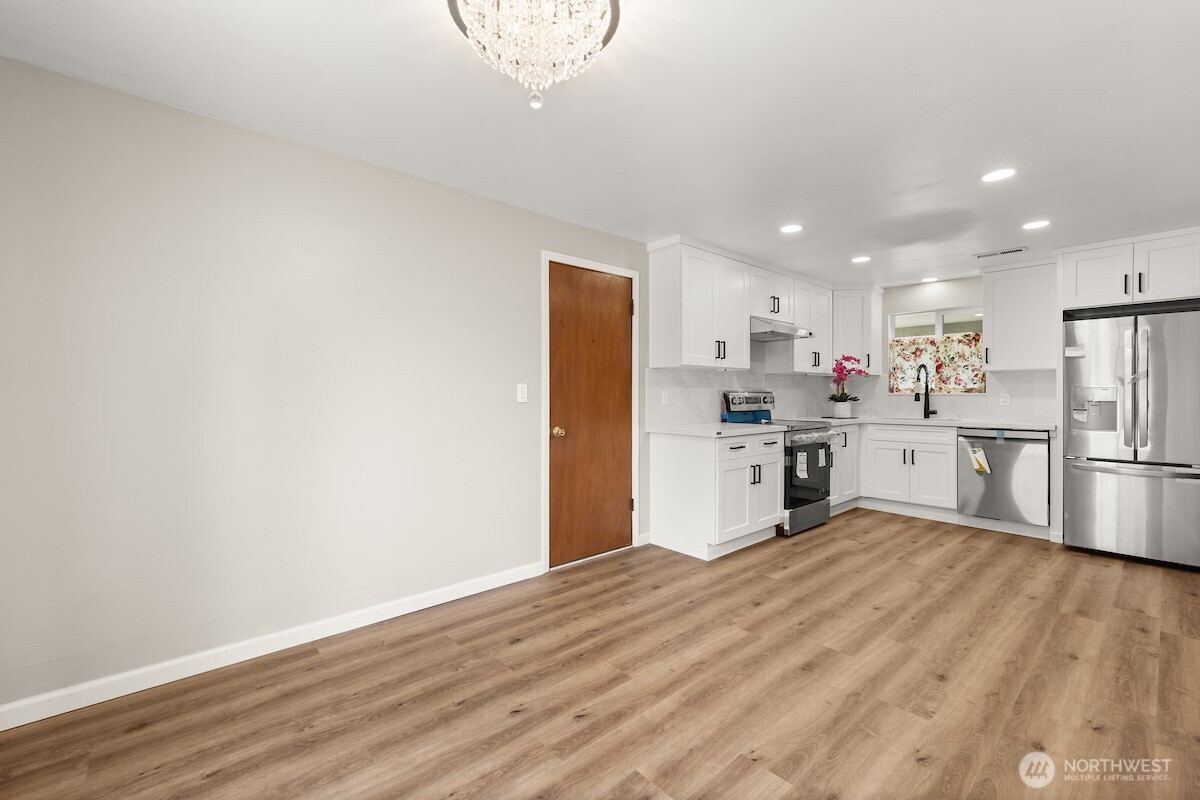 604 N 201st Street Shoreline WA 98133