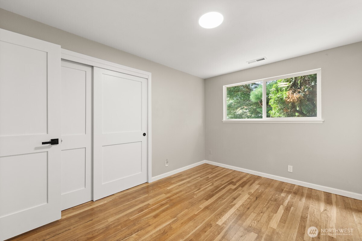 604 N 201st Street Shoreline WA 98133