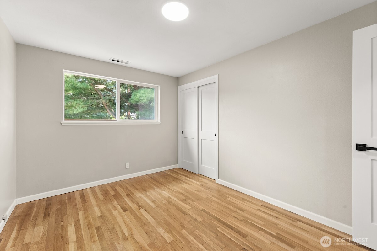 604 N 201st Street Shoreline WA 98133