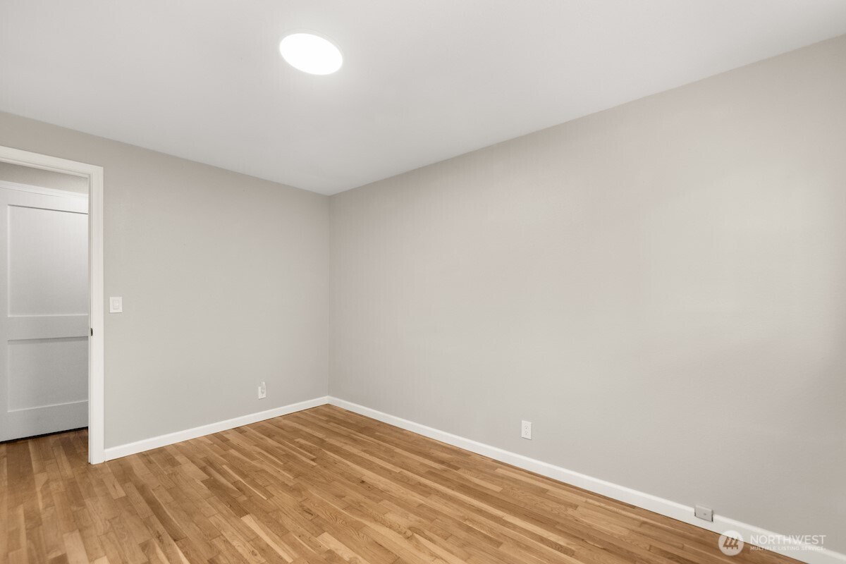 604 N 201st Street Shoreline WA 98133