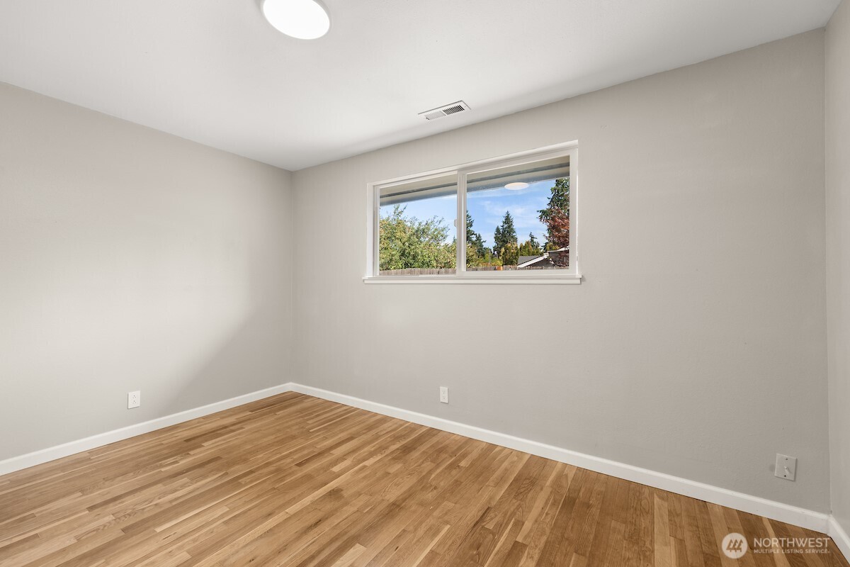 604 N 201st Street Shoreline WA 98133