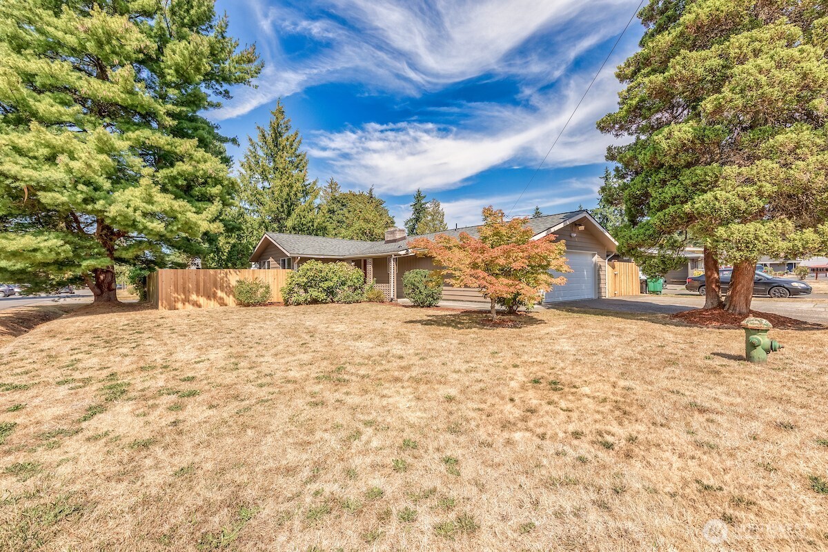 604 N 201st Street Shoreline WA 98133