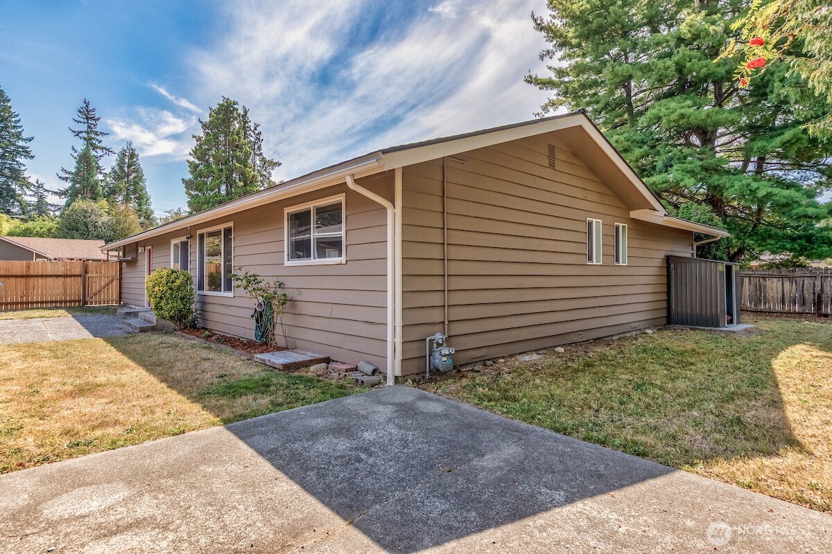 604 N 201st Street Shoreline WA 98133