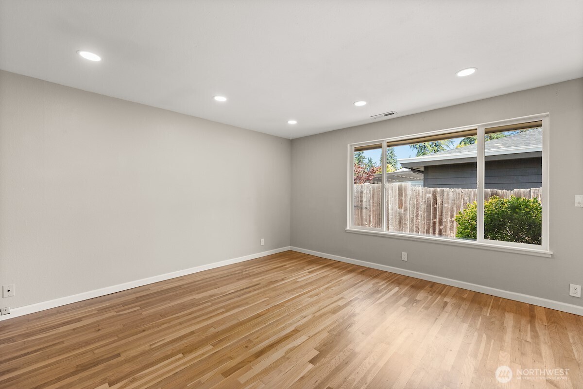 604 N 201st Street Shoreline WA 98133