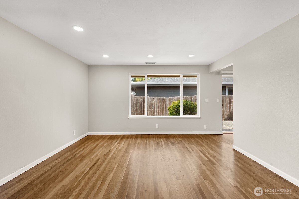 604 N 201st Street Shoreline WA 98133