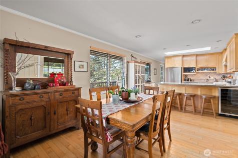 601 SW Thornberry Oak Harbor WA 98277