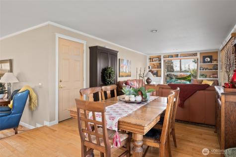 601 SW Thornberry Oak Harbor WA 98277
