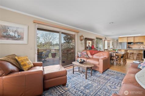601 SW Thornberry Oak Harbor WA 98277