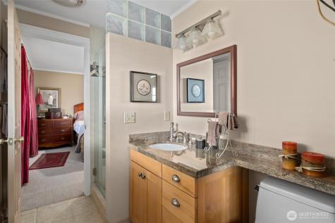 601 SW Thornberry Oak Harbor WA 98277