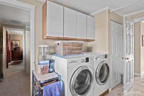 601 SW Thornberry Oak Harbor WA 98277