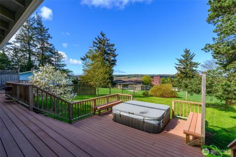 601 SW Thornberry Oak Harbor WA 98277