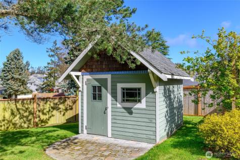 601 SW Thornberry Oak Harbor WA 98277