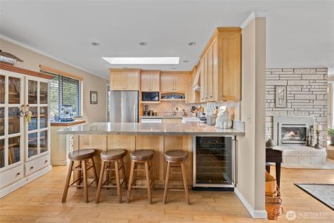 601 SW Thornberry Oak Harbor WA 98277