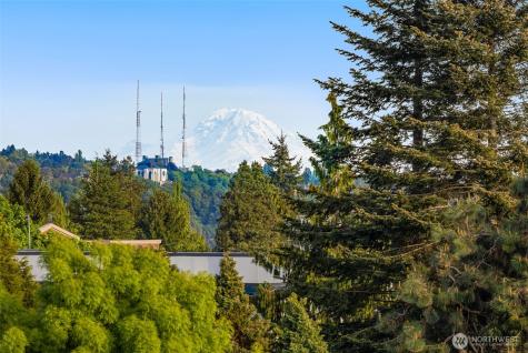1203 N Allen Place Seattle WA 98103