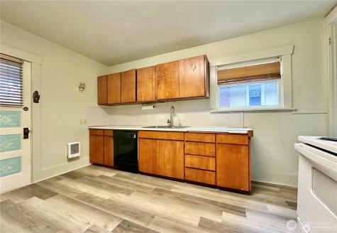 114 Wells Avenue S Renton WA 98057