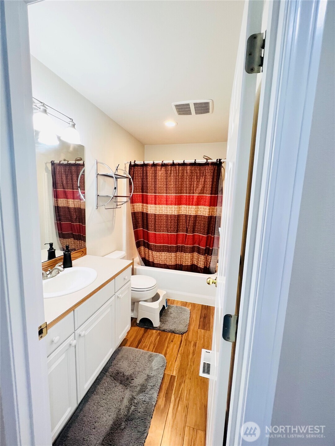 11427 40th SE Everett WA 98208