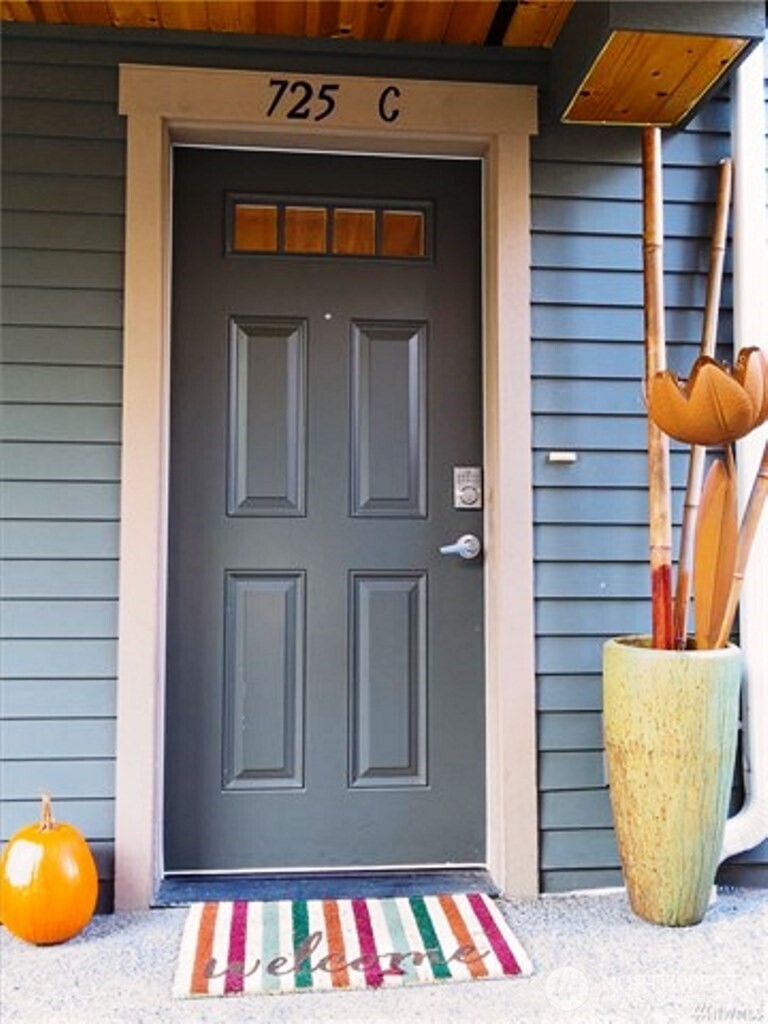 725 N 95th Street Seattle WA 98103