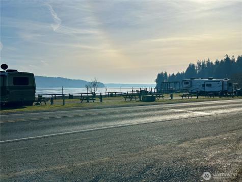 27051 N Us Highway 101 Hoodsport WA 98548