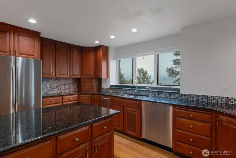 4131 205th Avenue SE Sammamish WA 98075