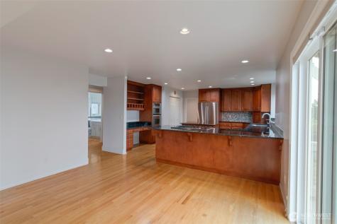 4131 205th Avenue SE Sammamish WA 98075