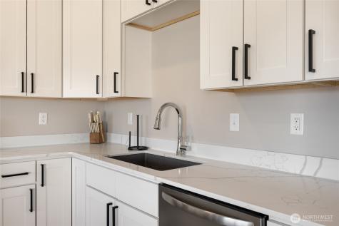 370 Ivy Street NE Ephrata WA 98823