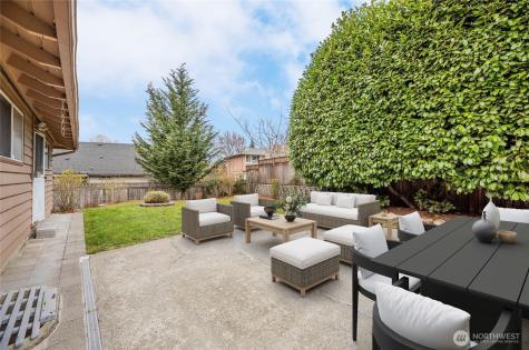 316 158th Place SE Bellevue WA 98008