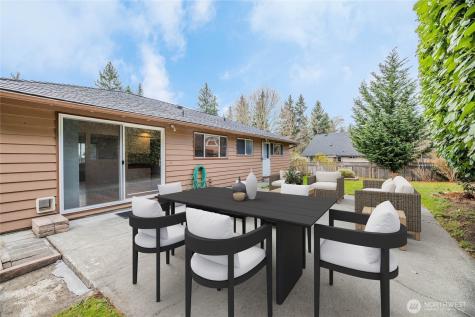 316 158th Place SE Bellevue WA 98008