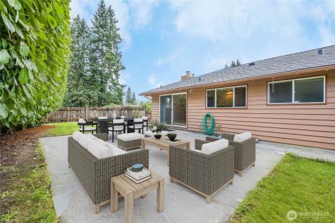 316 158th Place SE Bellevue WA 98008