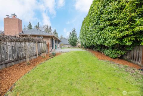 316 158th Place SE Bellevue WA 98008