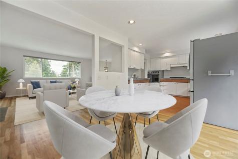 316 158th Place SE Bellevue WA 98008