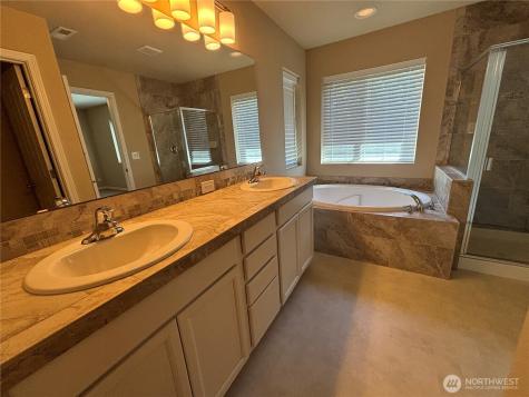 3676 SE Chesterton Drive Port Orchard WA 98366