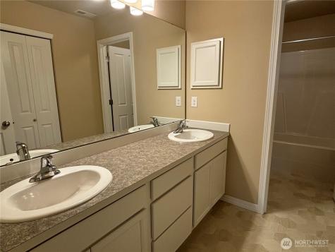 3676 SE Chesterton Drive Port Orchard WA 98366