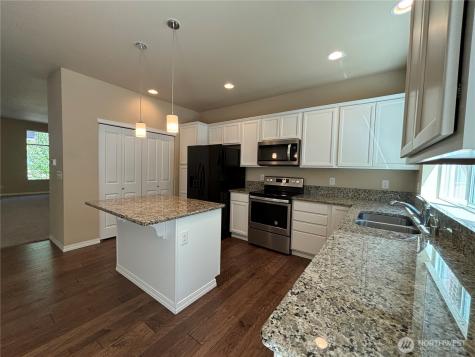 3676 SE Chesterton Drive Port Orchard WA 98366