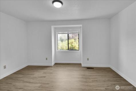 4926 Dover Street Everett WA 98203