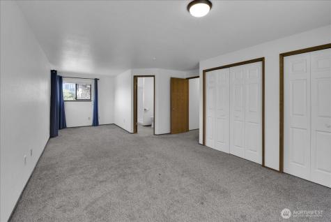 4926 Dover Street Everett WA 98203