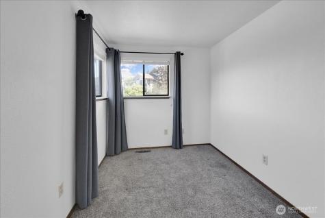 4926 Dover Street Everett WA 98203