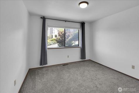 4926 Dover Street Everett WA 98203