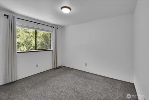 4926 Dover Street Everett WA 98203