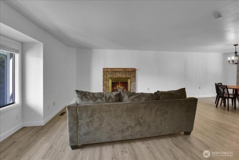 4926 Dover Street Everett WA 98203