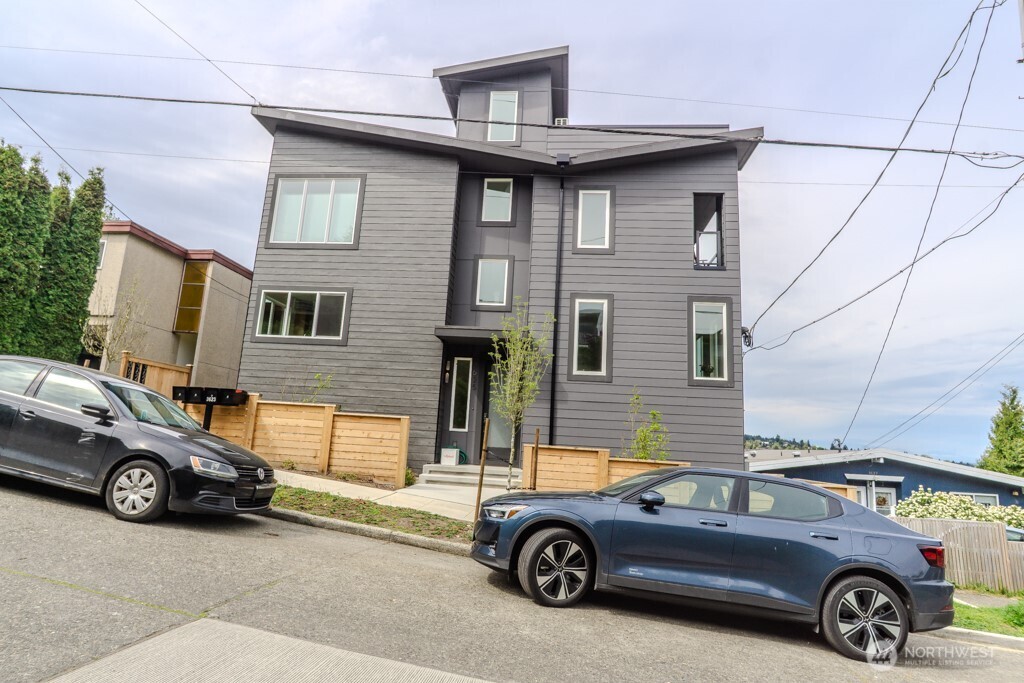 3625 13th Avenue W Seattle WA 98119