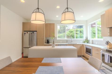 3625 13th Avenue W Seattle WA 98119