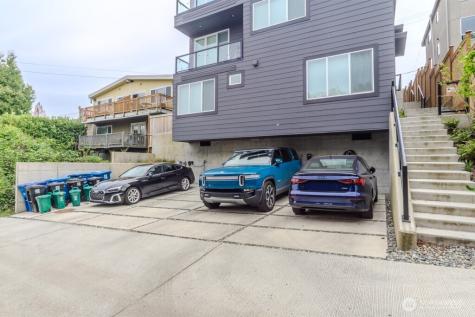 3625 13th Avenue W Seattle WA 98119