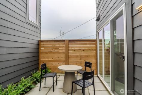 3625 13th Avenue W Seattle WA 98119