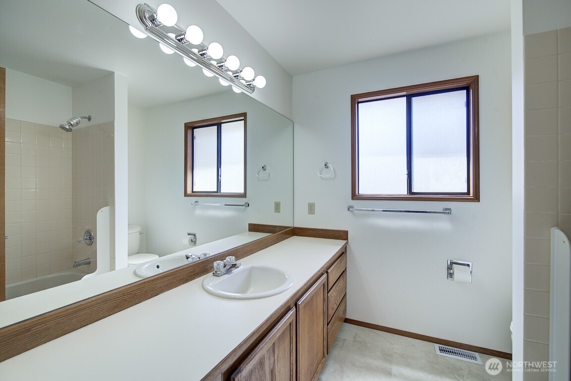 1736 229th Avenue NE Sammamish WA 98074
