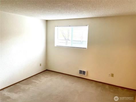 19857 25th Avenue NE Shoreline WA 98155