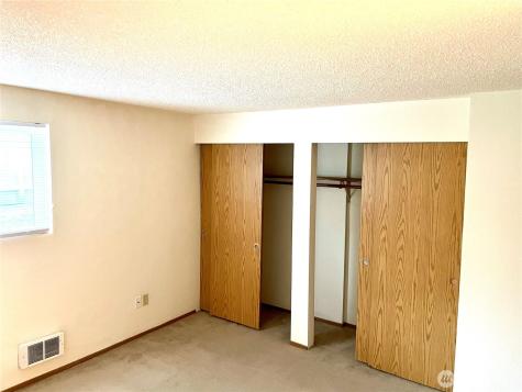 19857 25th Avenue NE Shoreline WA 98155