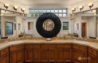 16 Enatai Drive Bellevue WA 98004